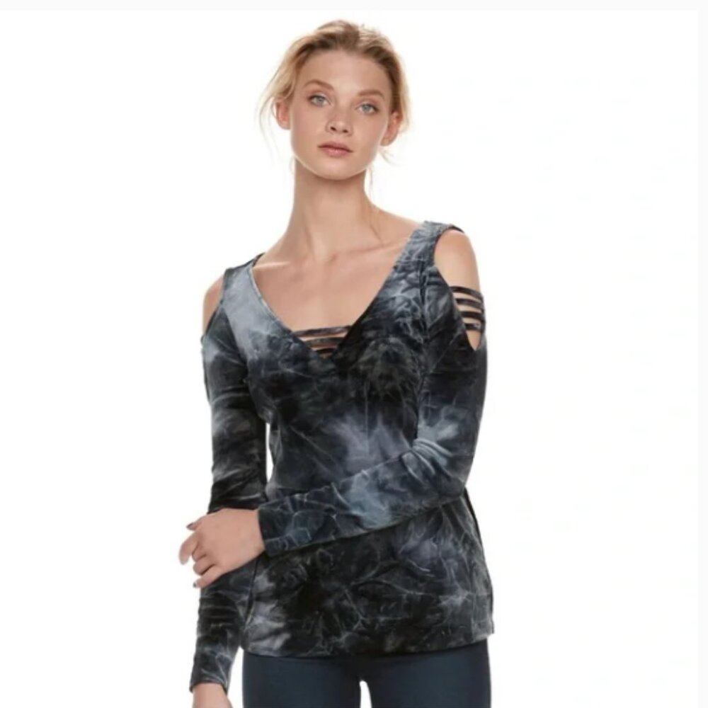BNWT Rock & Republic Gray & Black Crushed Velvet Cold Shoulder Top